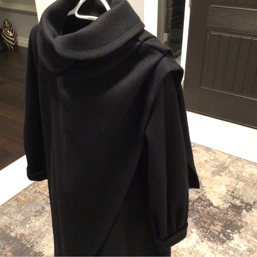 Elegant Black Trench Coat with Cowl Collar